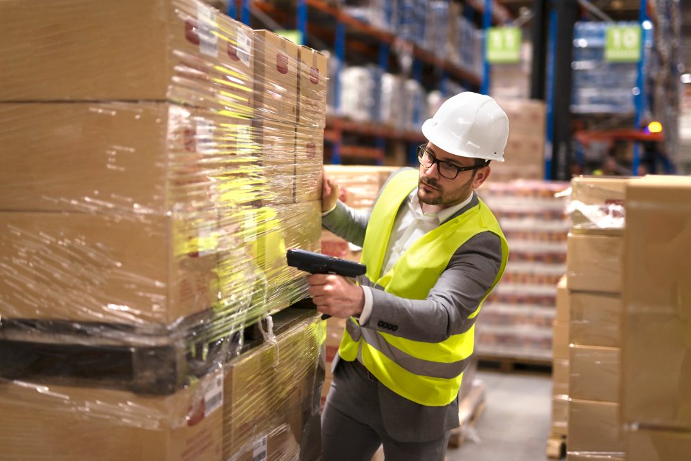 Descubre las diferencias entre grupaje y carga completa y cuál opción logística puede adaptarse mejor a tu empresa.